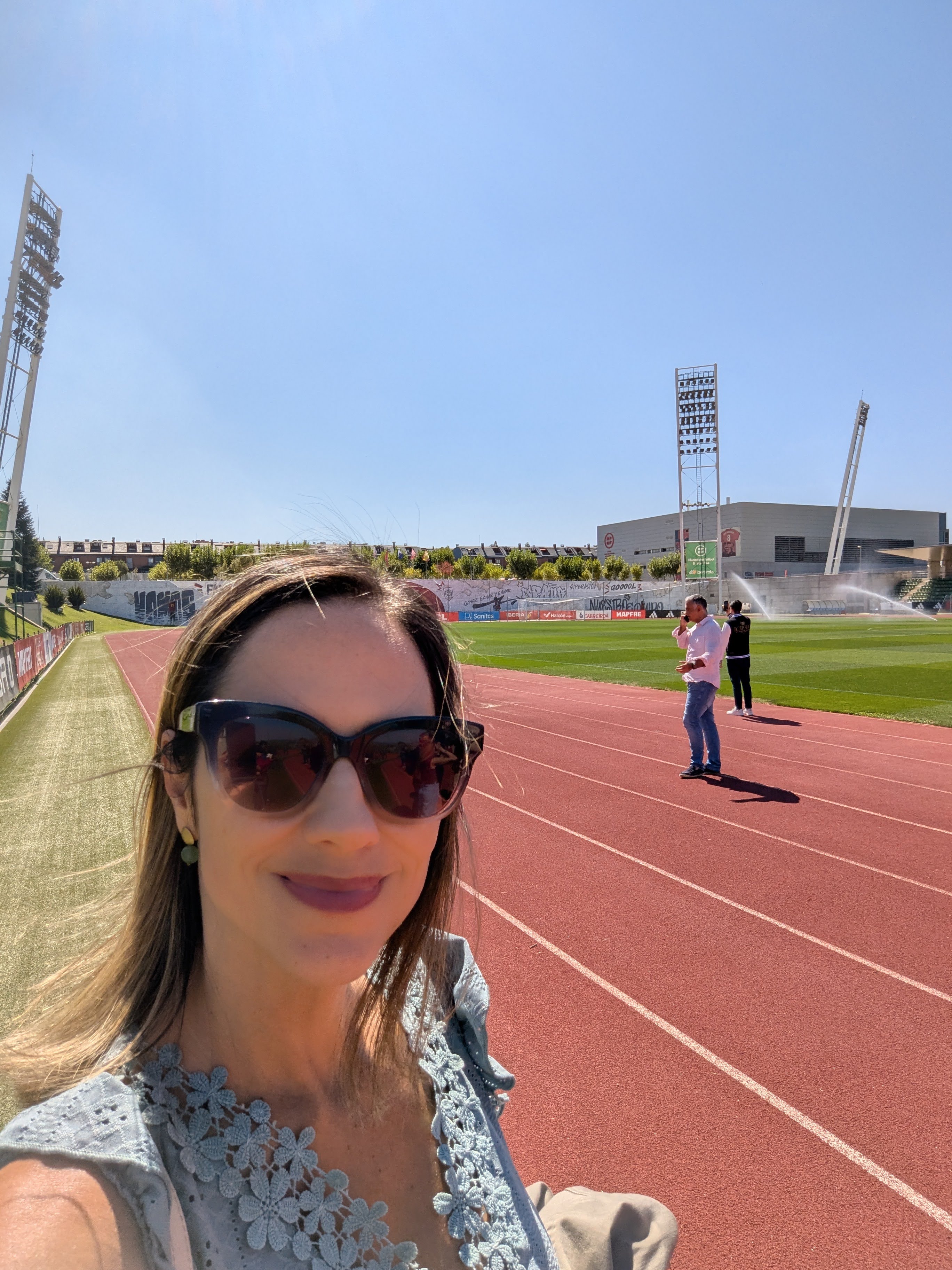 Interpretación de enlace para la Confederación Brasileña de Fútbol y jugadores brasileños en Madrid